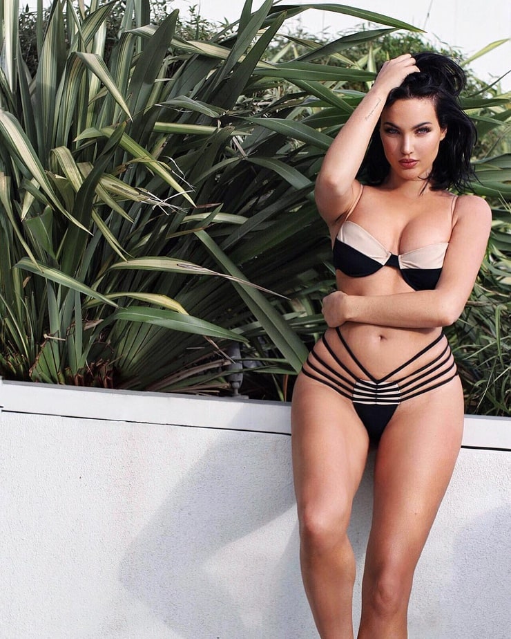 Picture Of Natalie Halcro