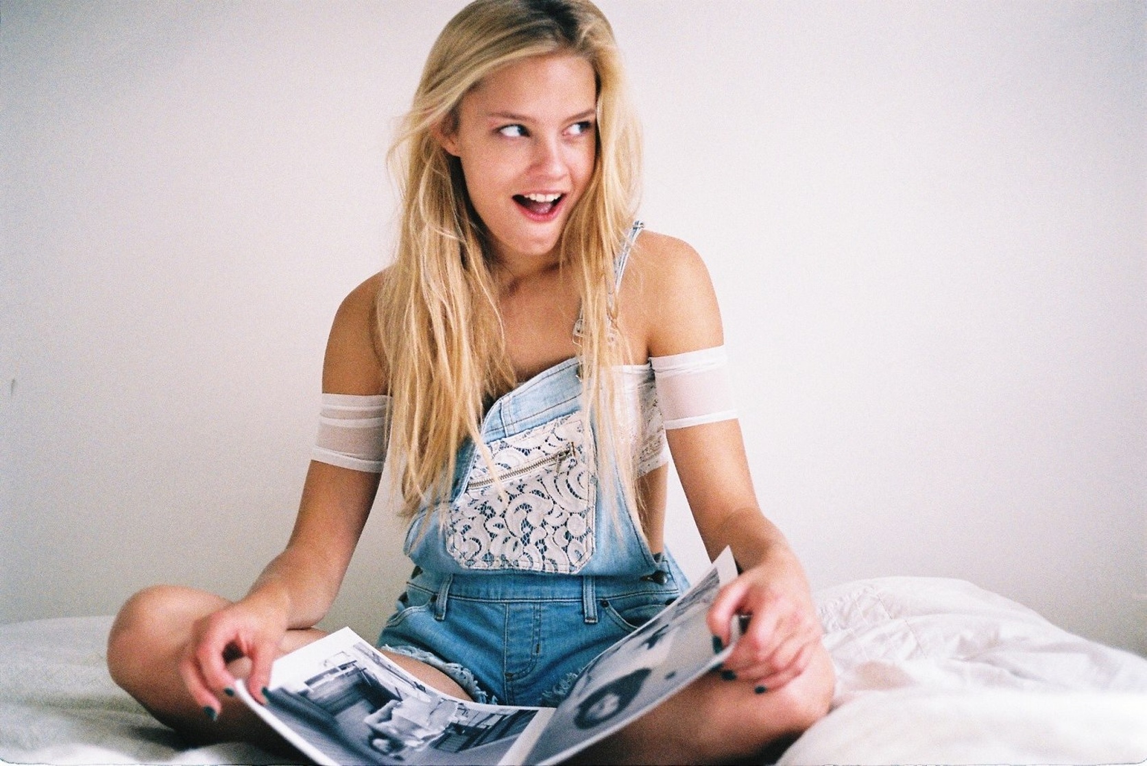 Holly Horne represented by Bella Management Holly Horne represented by Bella Management