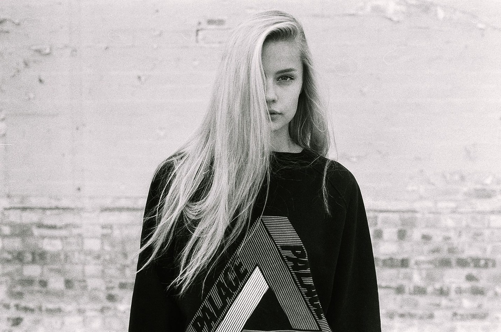 Holly Horne represented by Bella Management