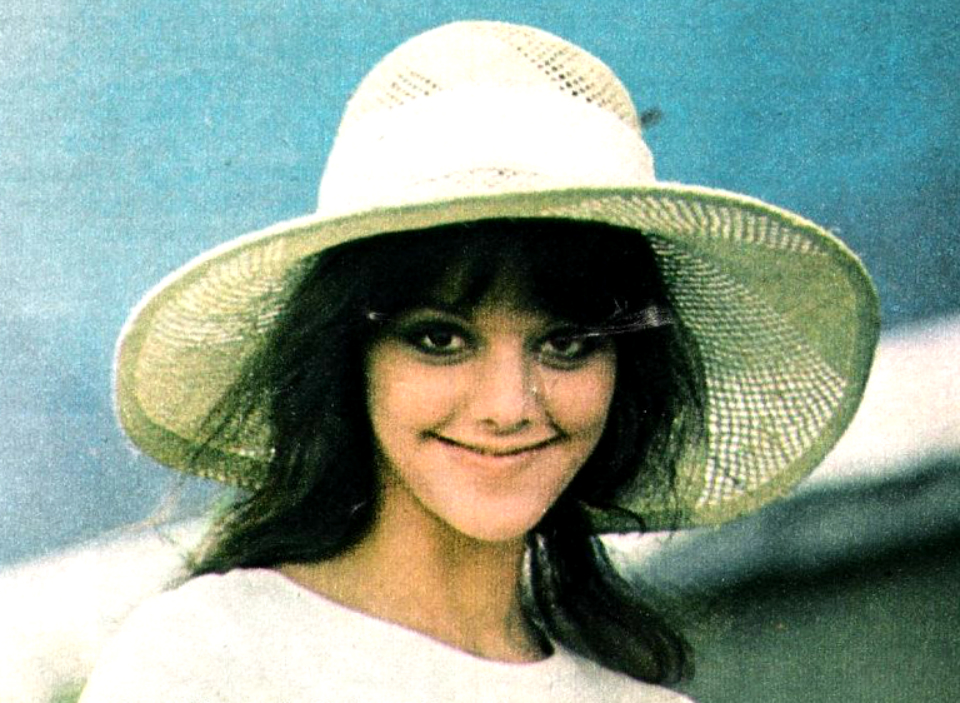 Tina Aumont Tina Aumont