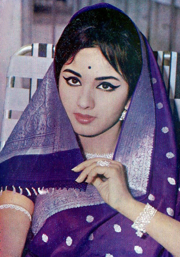 Picture Of Leena Chandavarkar