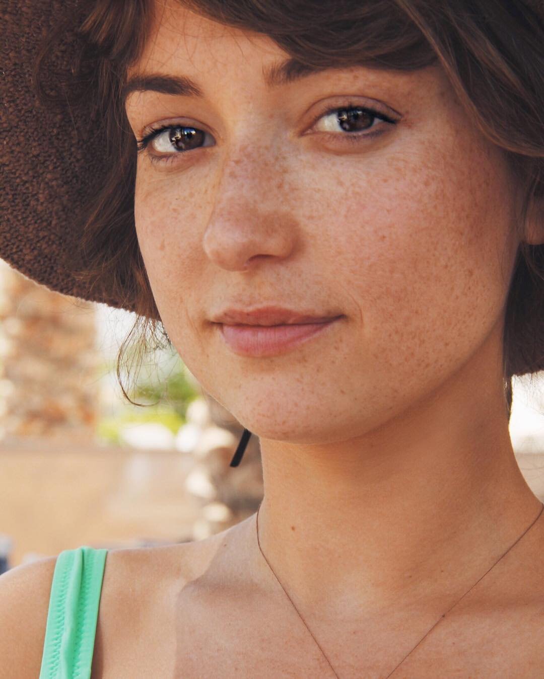 Picture of Milana Vayntrub