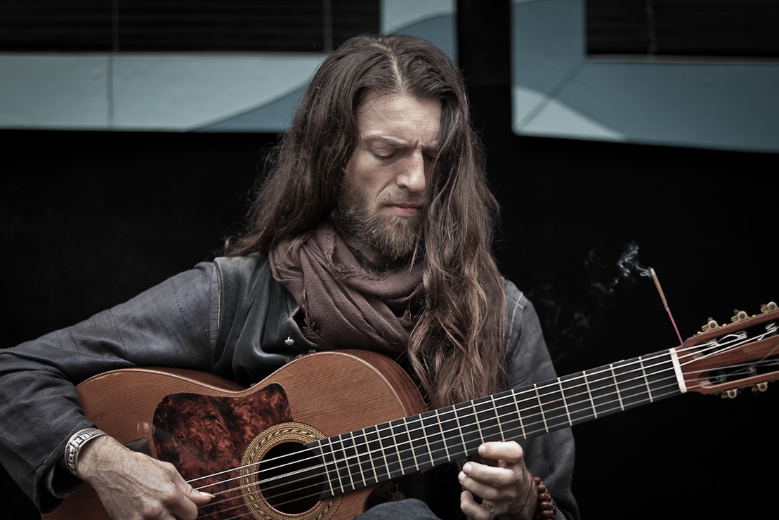 Estas Tonne Picture of Estas Tonne