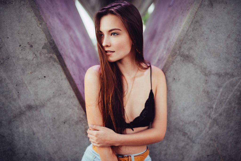 Savvy Taylor Savvy Taylor