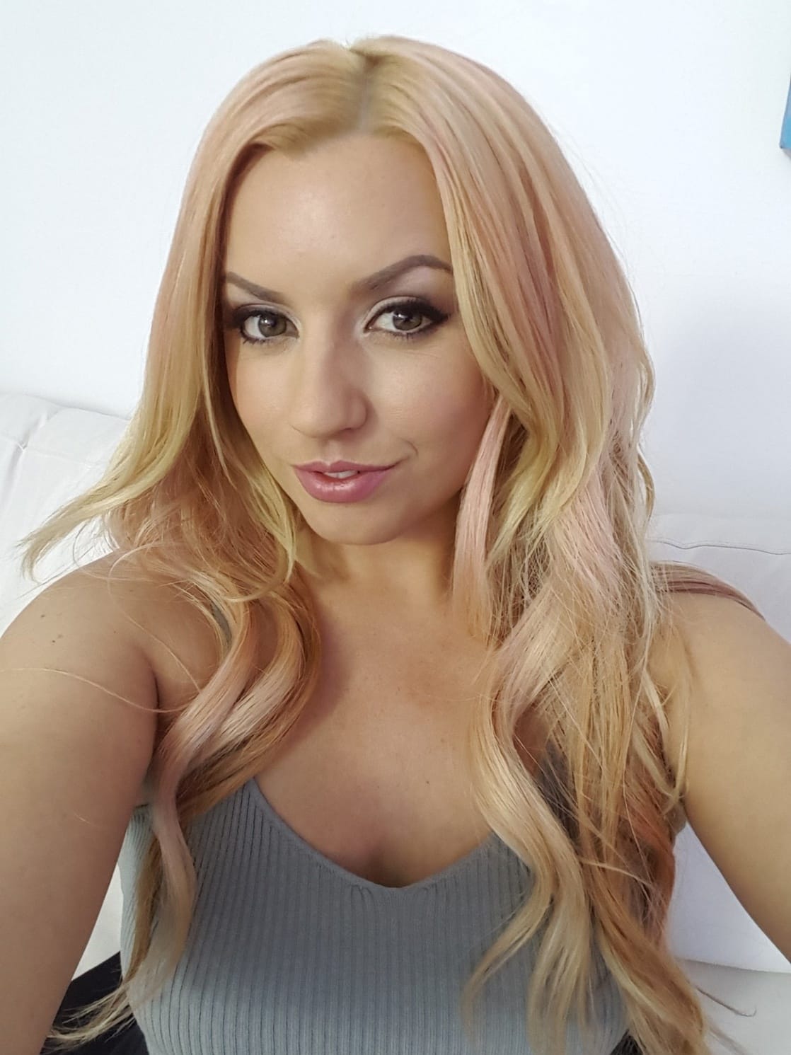 Lexi Belle