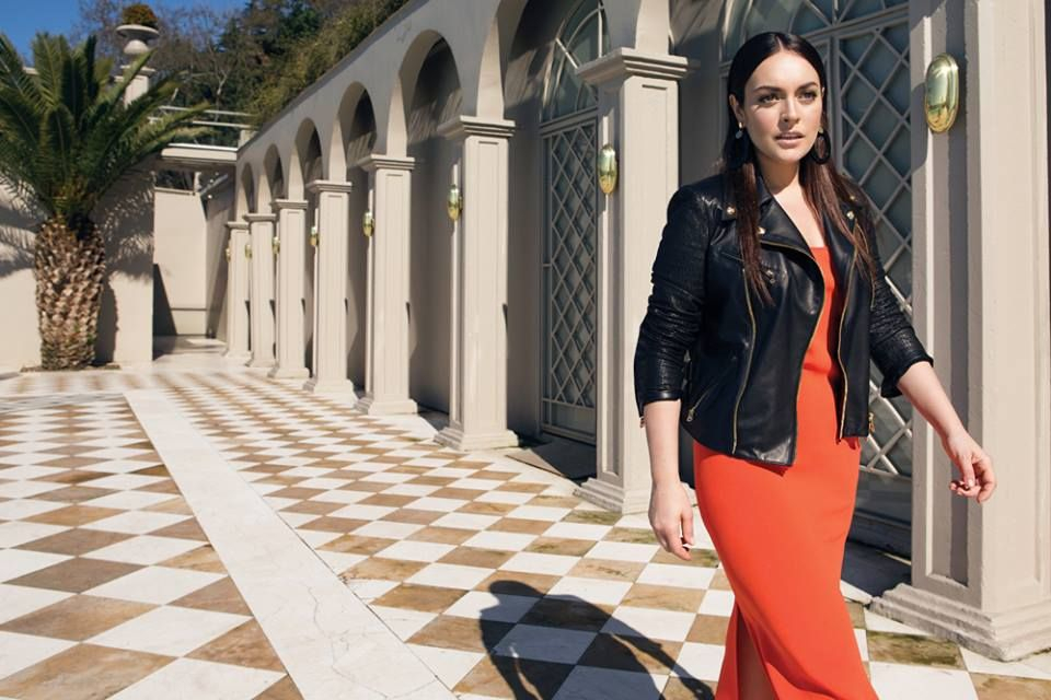 Ezgi Mola