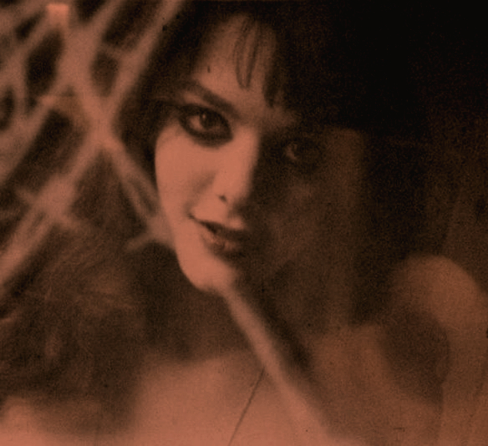 Tina Aumont Tina Aumont
