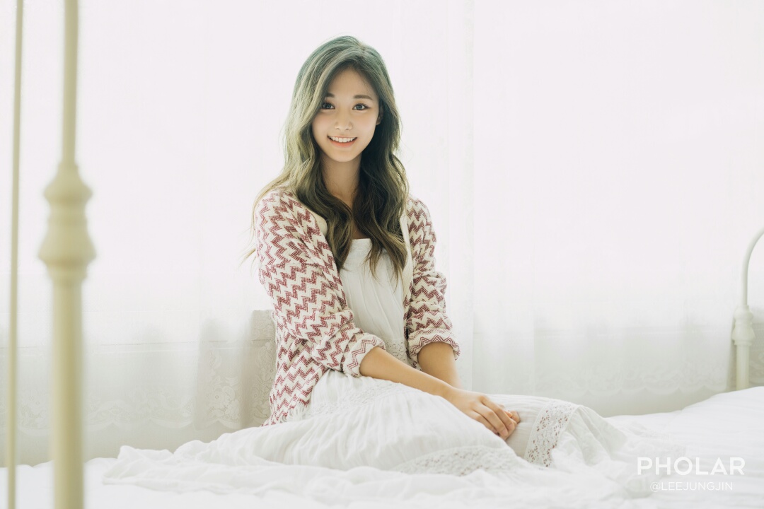 Chou Tzu-yu (Tzuyu) Chou Tzu-yu (Tzuyu)