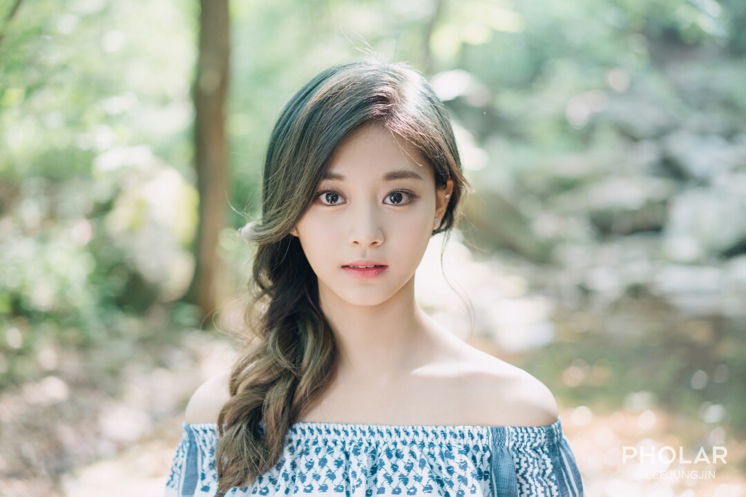 Chou Tzu-yu (Tzuyu) Chou Tzu-yu (Tzuyu)