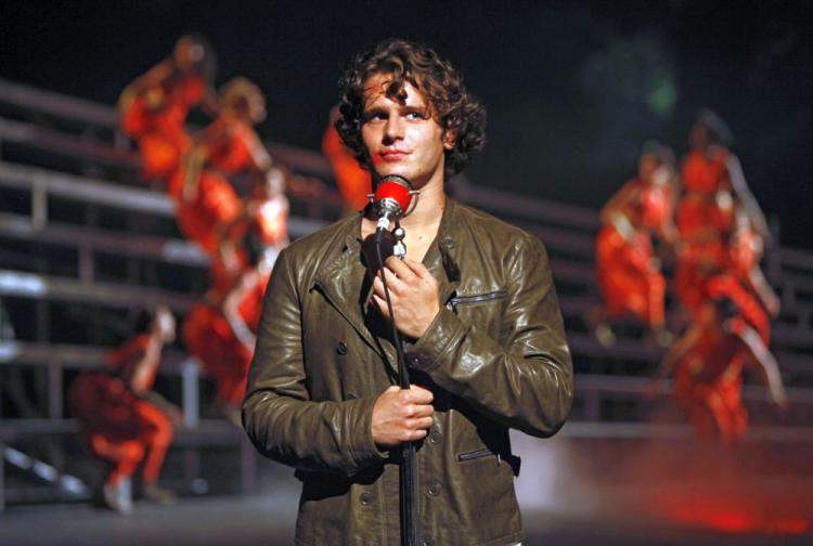 Jonathan Groff