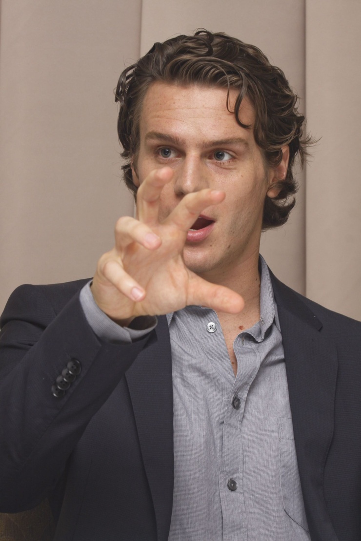 Picture of Jonathan Groff