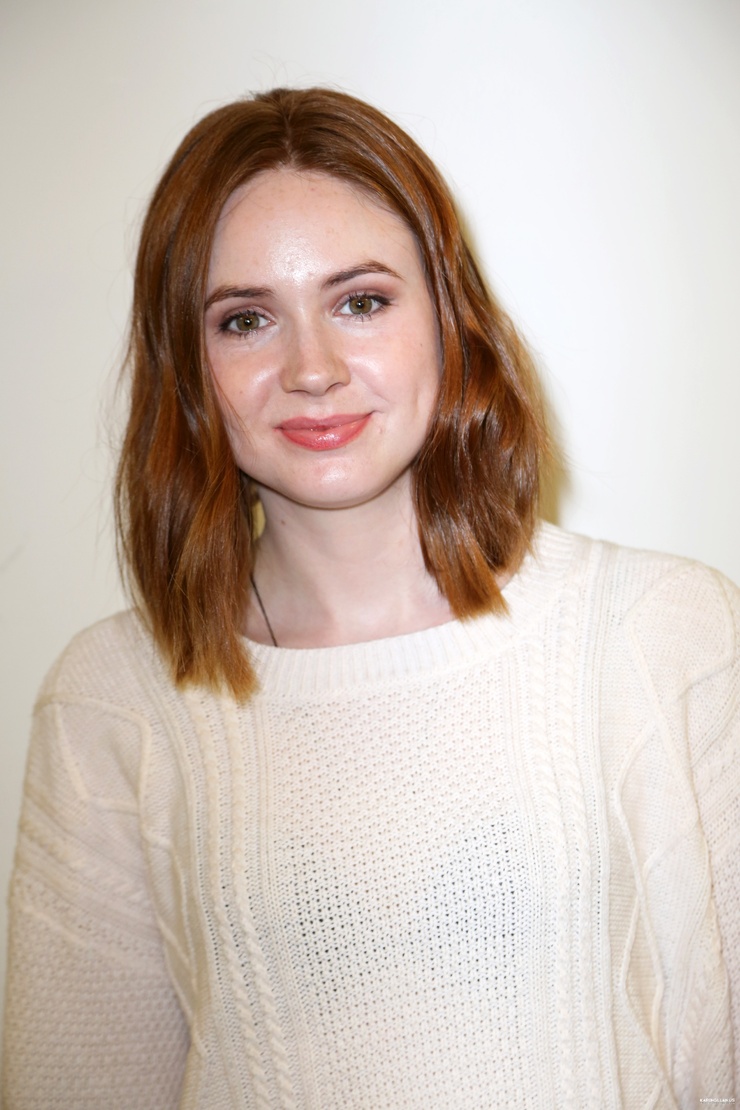 Picture of Karen Gillan