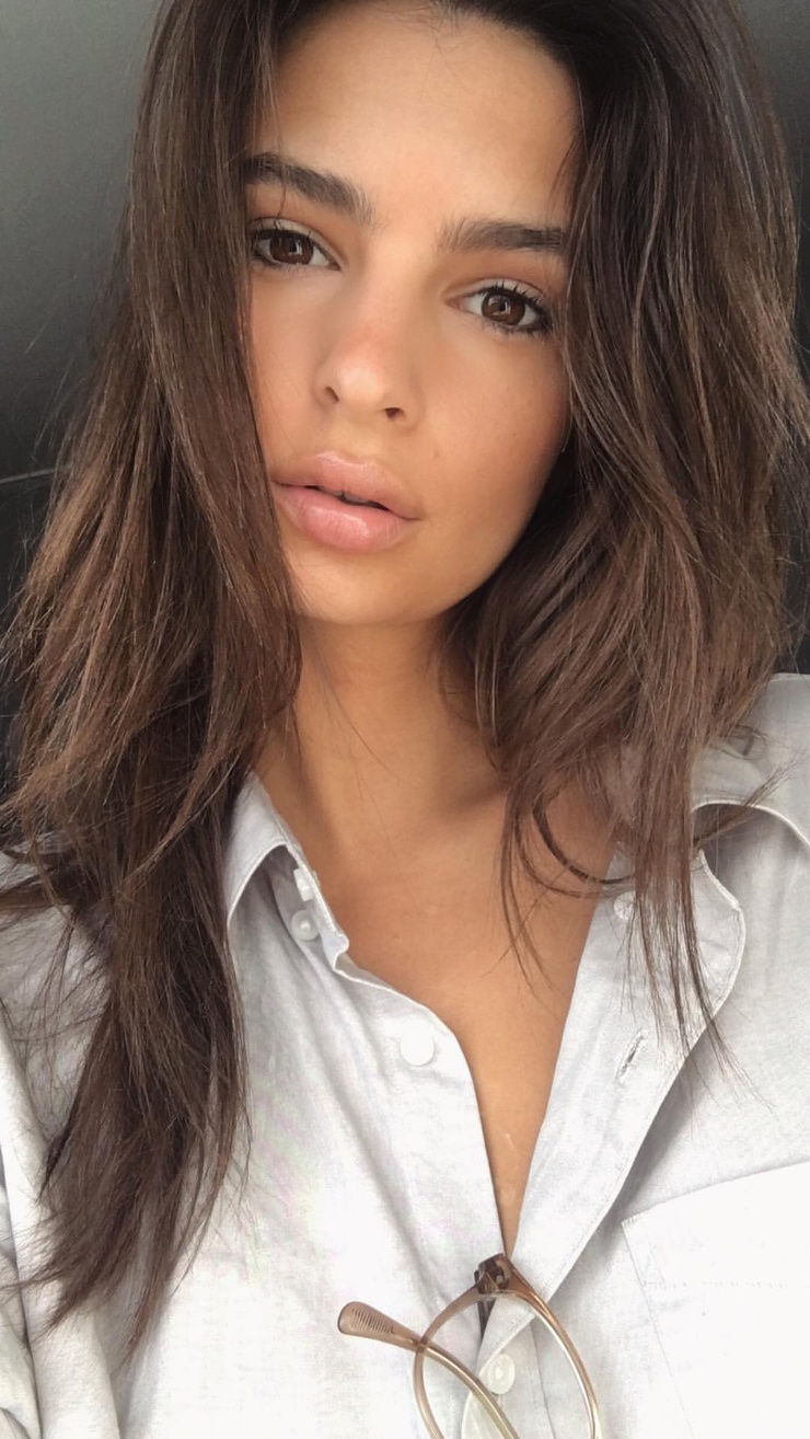 Image of Emily Ratajkowski