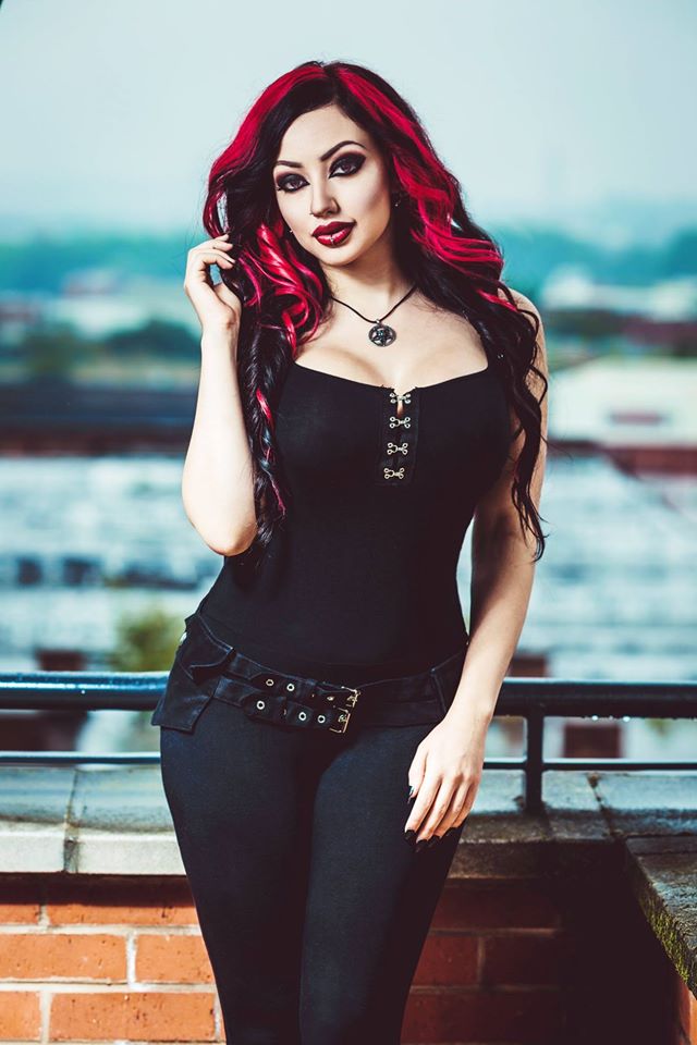 picture-of-dani-divine