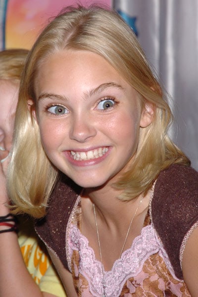 AnnaSophia Robb No Makeup : Lana Del Rey | Showtainment