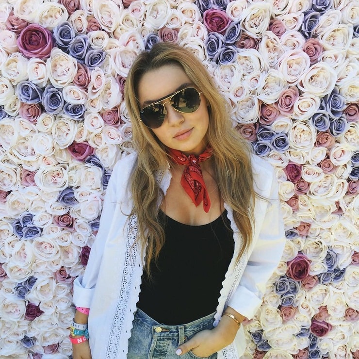 Picture of Alexa Losey