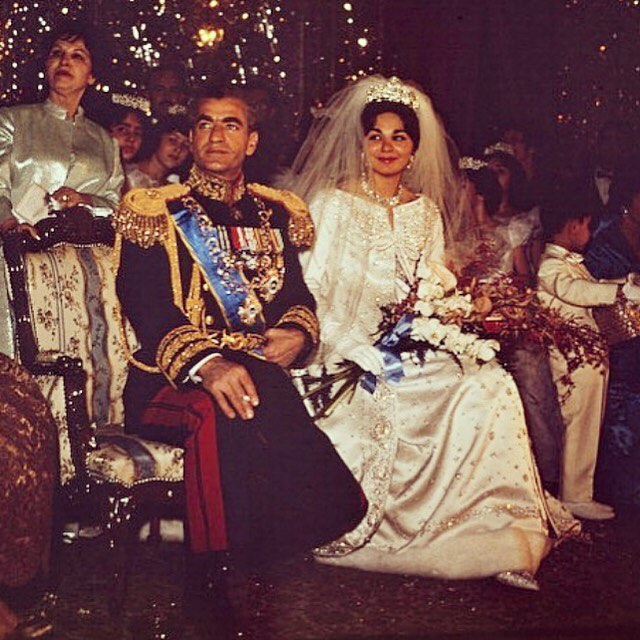 Farah Pahlavi image