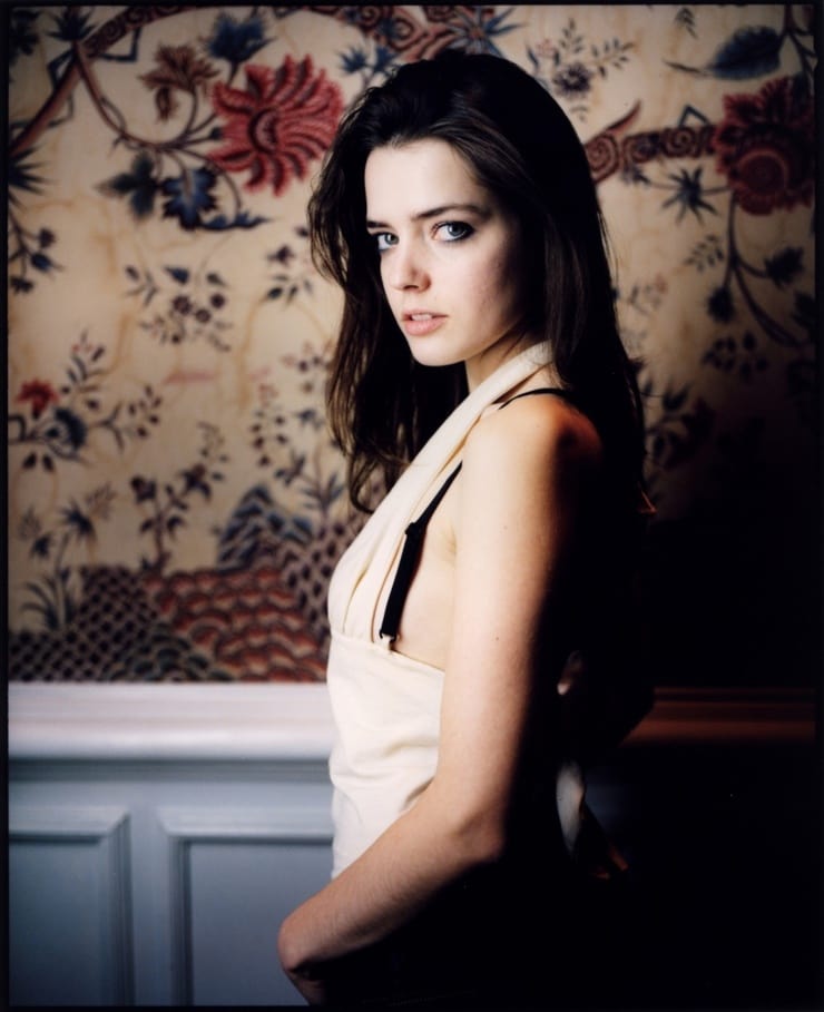 Picture Of Roxane Mesquida