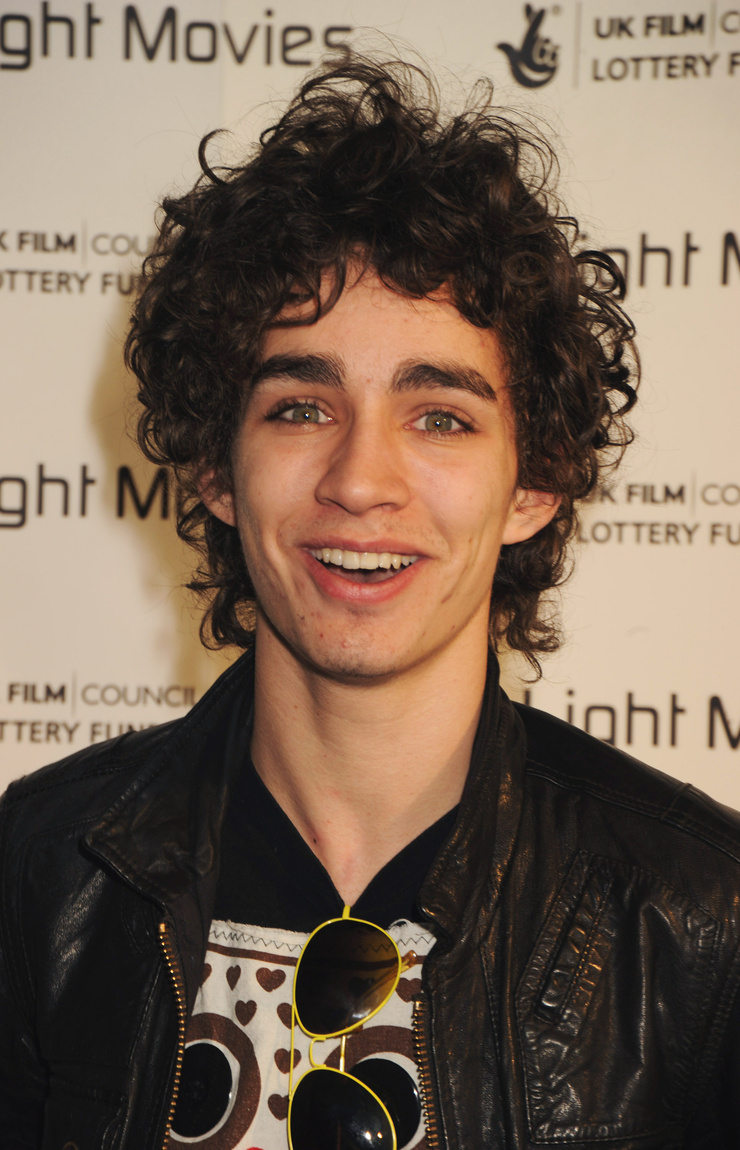 Robert Sheehan image