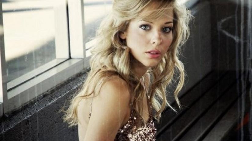 MacKenzie Porter MacKenzie Porter