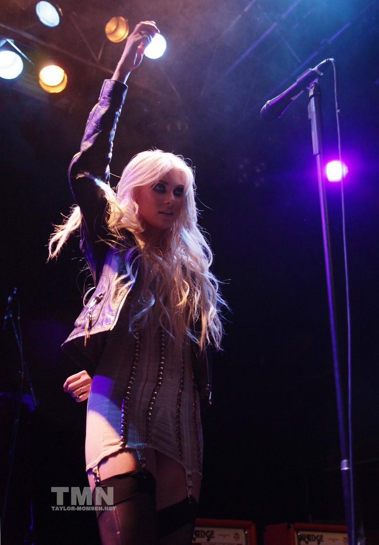 Picture of Taylor Momsen