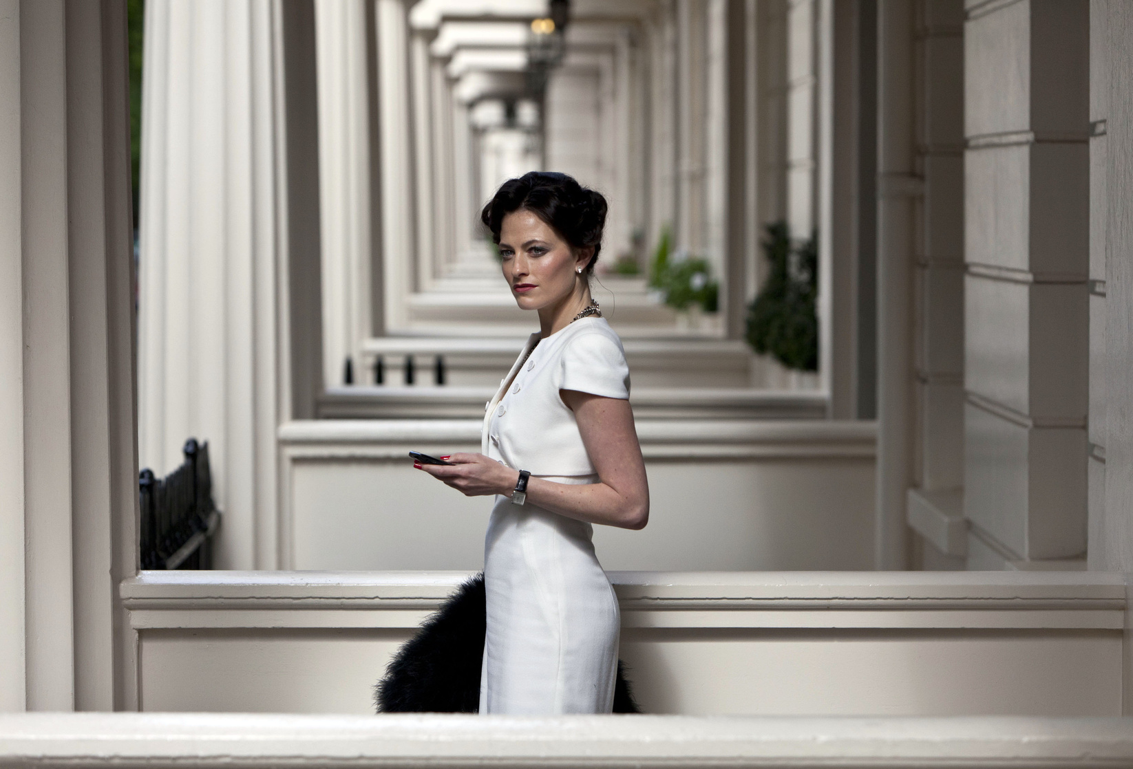 Irene Adler (Lara Pulver)
