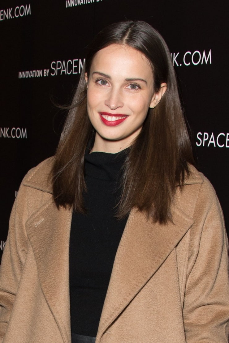 Picture of Heida Reed