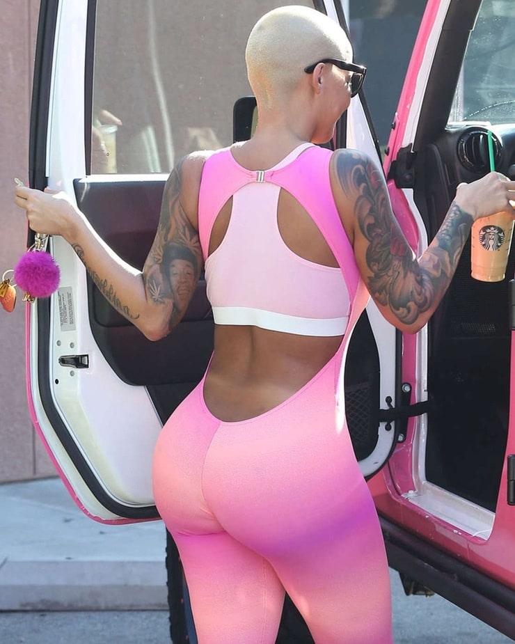 Picture of Amber Rose.