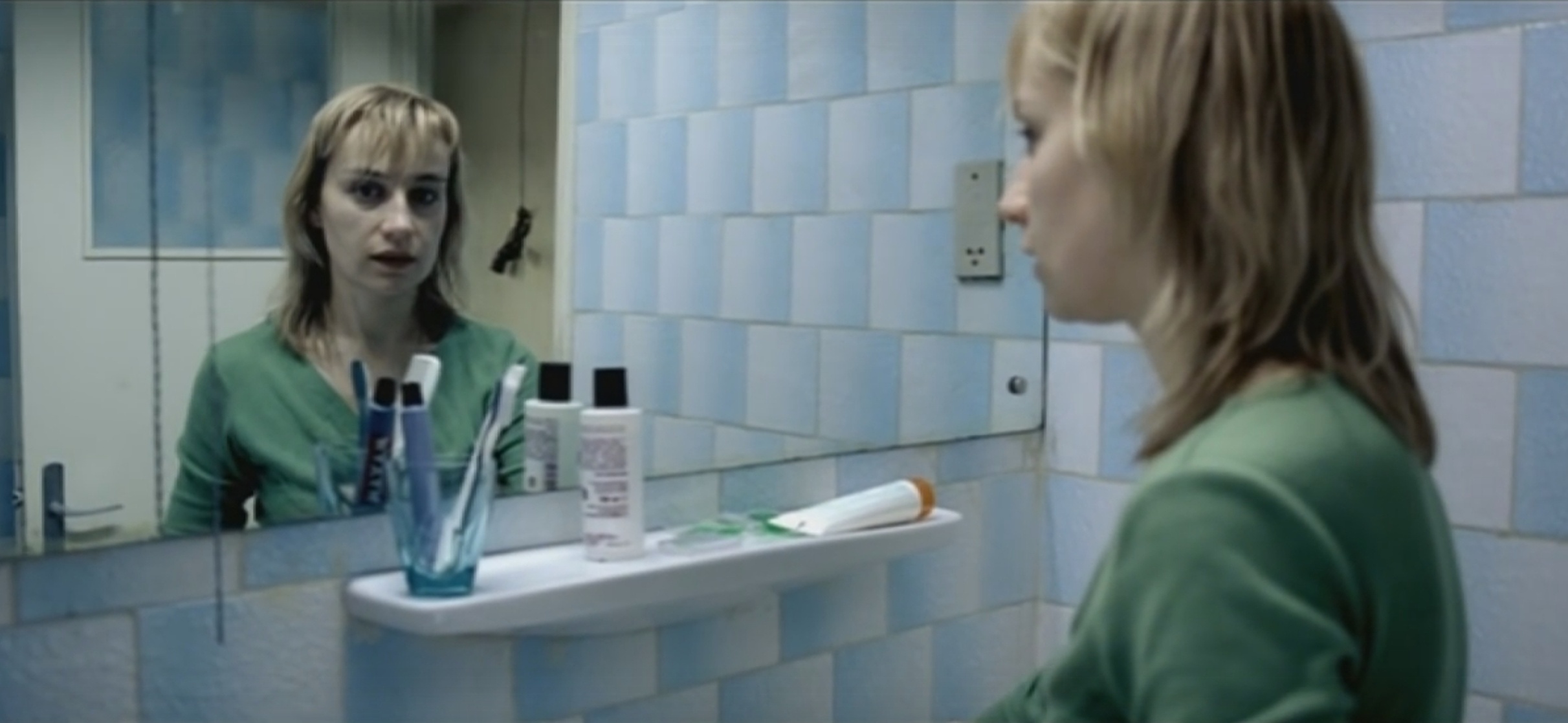 4 Months, 3 Weeks and 2 Days (2007) 4 Months, 3 Weeks and 2 Days (2007)