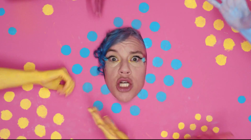 tUnE-yArDs