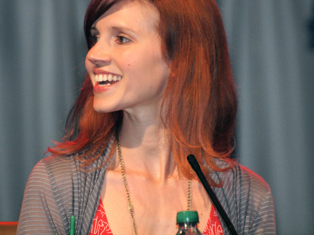 Julie McNiven Julie McNiven