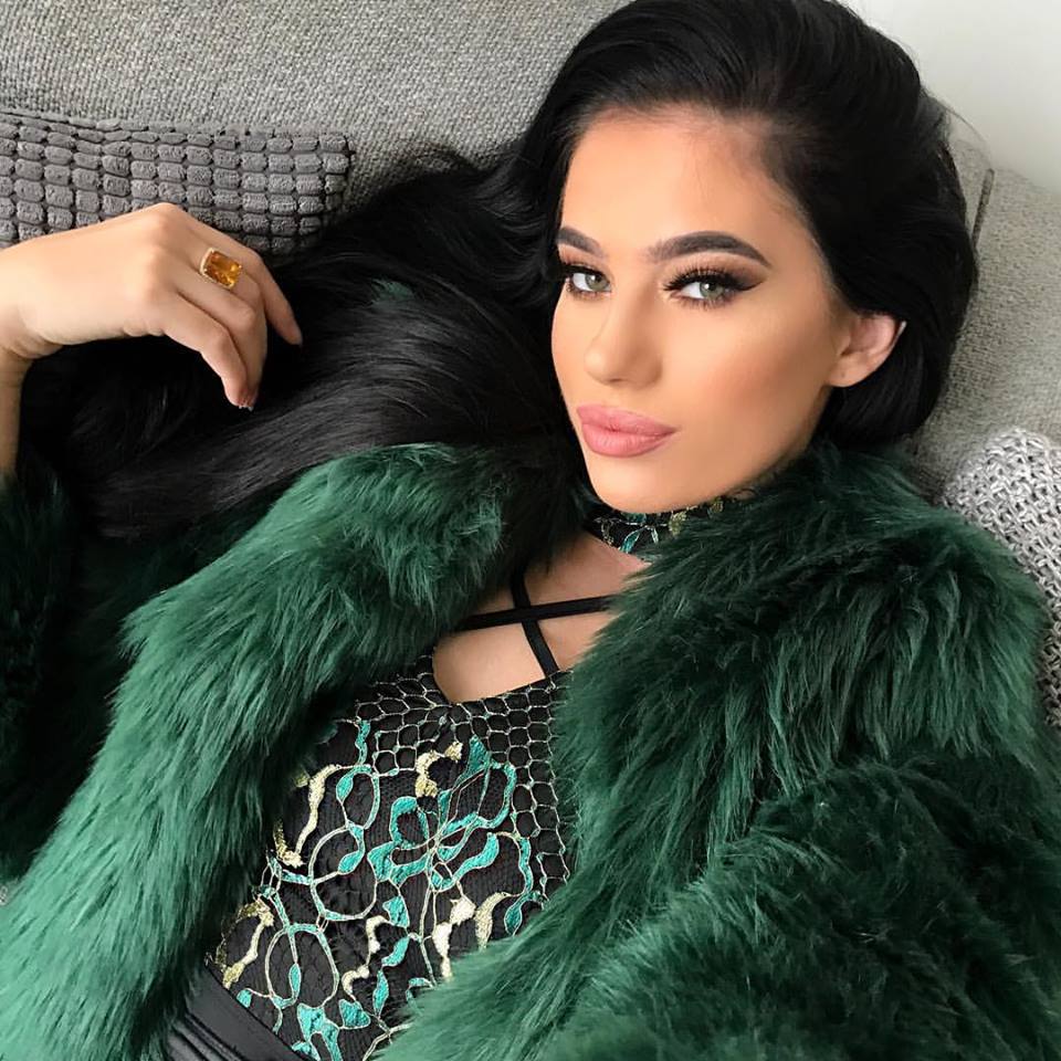 Laura Badura picture