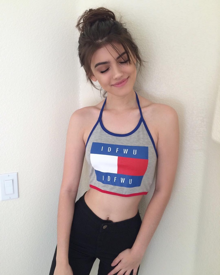 Kelsey Calemine - Instagram