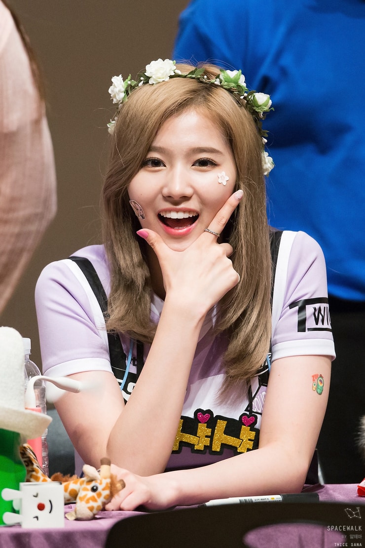 Picture Of Minatozaki Sana