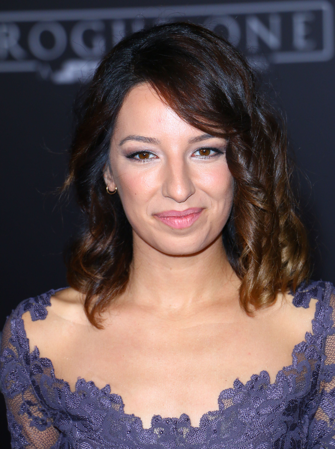Vanessa Lengies Vanessa Lengies
