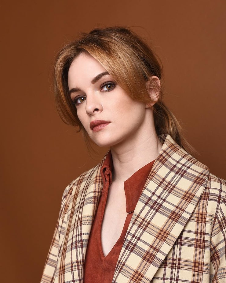 Picture of Danielle Panabaker.