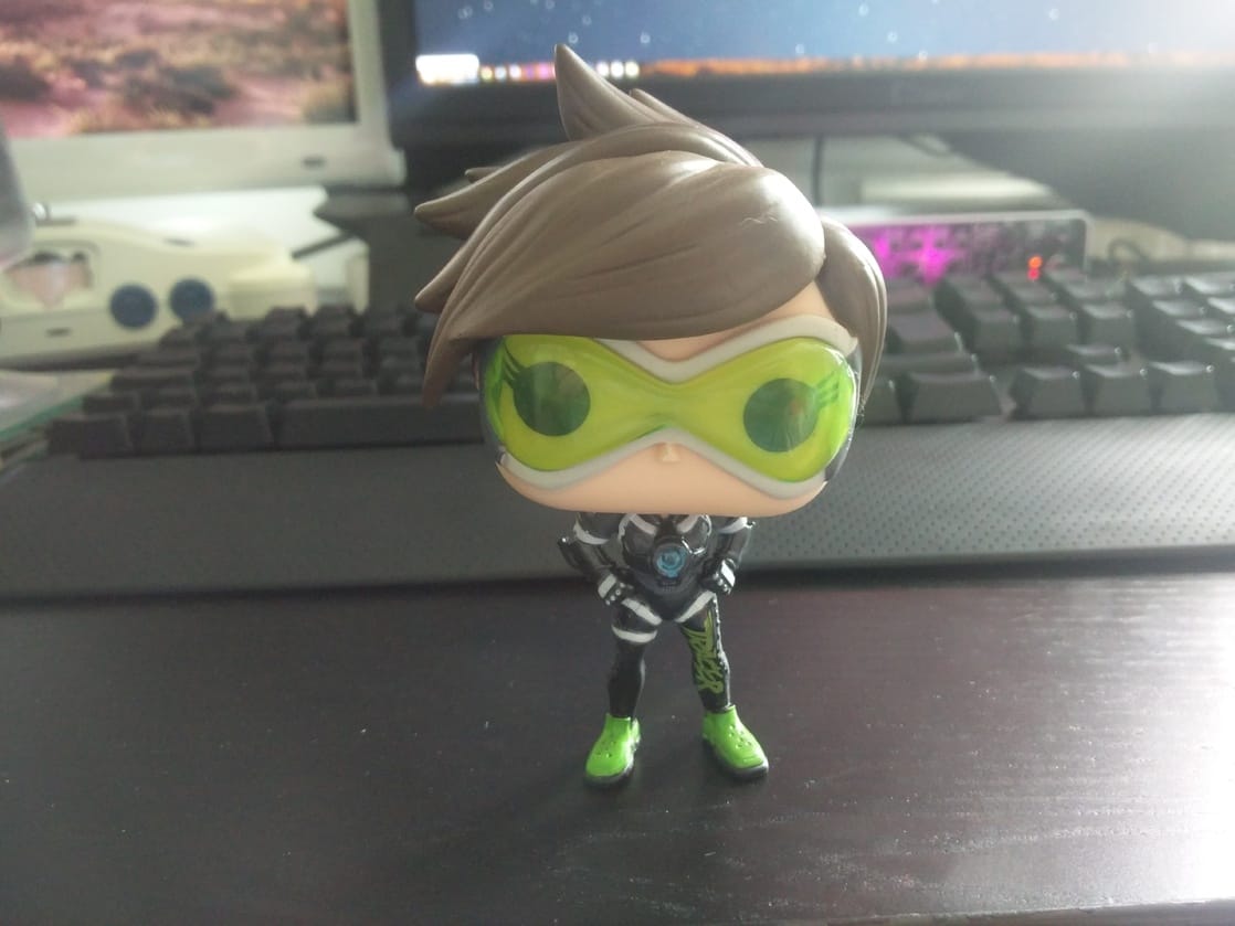 tracer funko pop loot crate