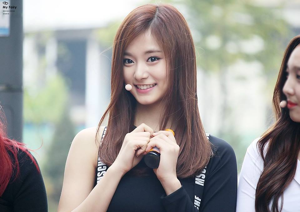 Chou Tzu-yu (Tzuyu) Chou Tzu-yu (Tzuyu)