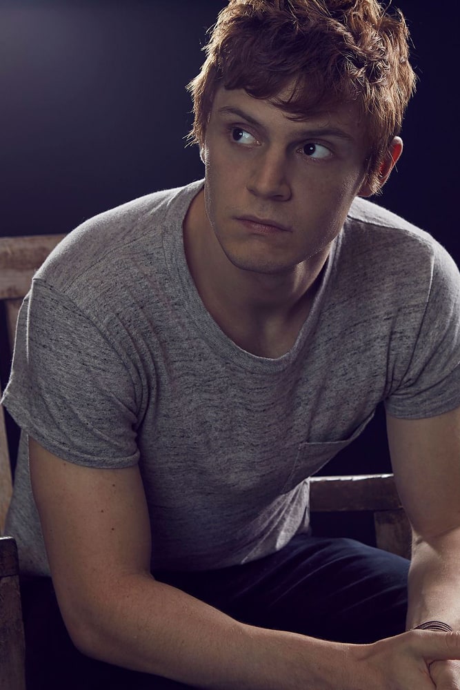 Next photo of Evan Peters