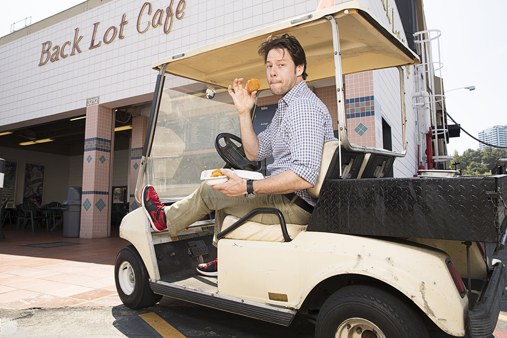 Ike Barinholtz