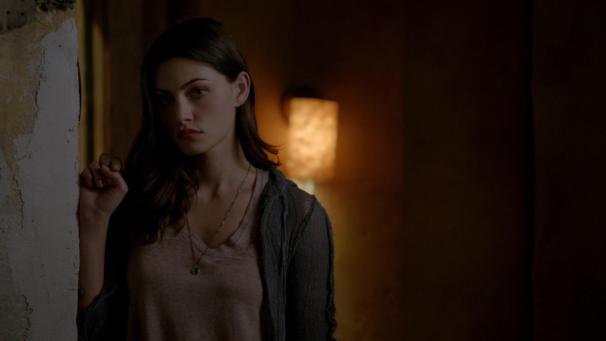 Phoebe Tonkin