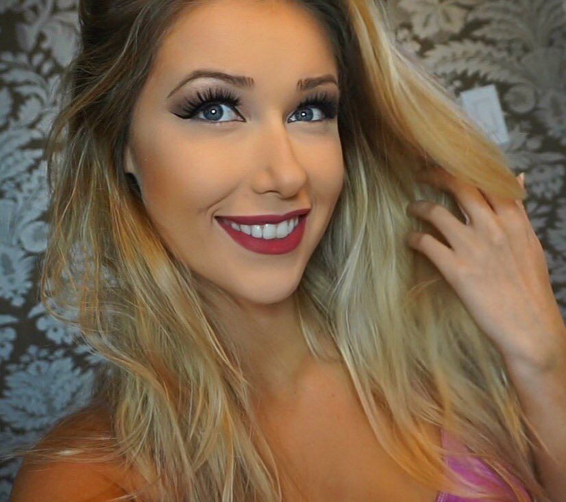 Noelle Foley Noelle Foley