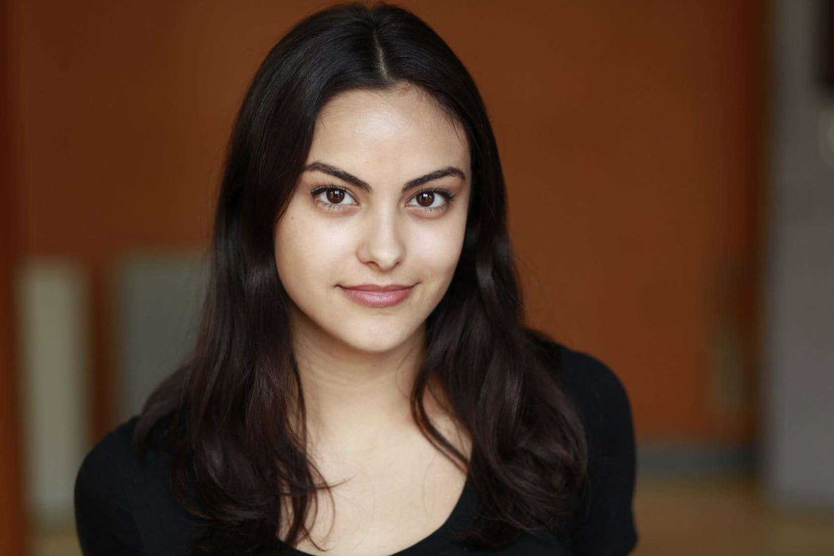 Next photo of Camila Mendes