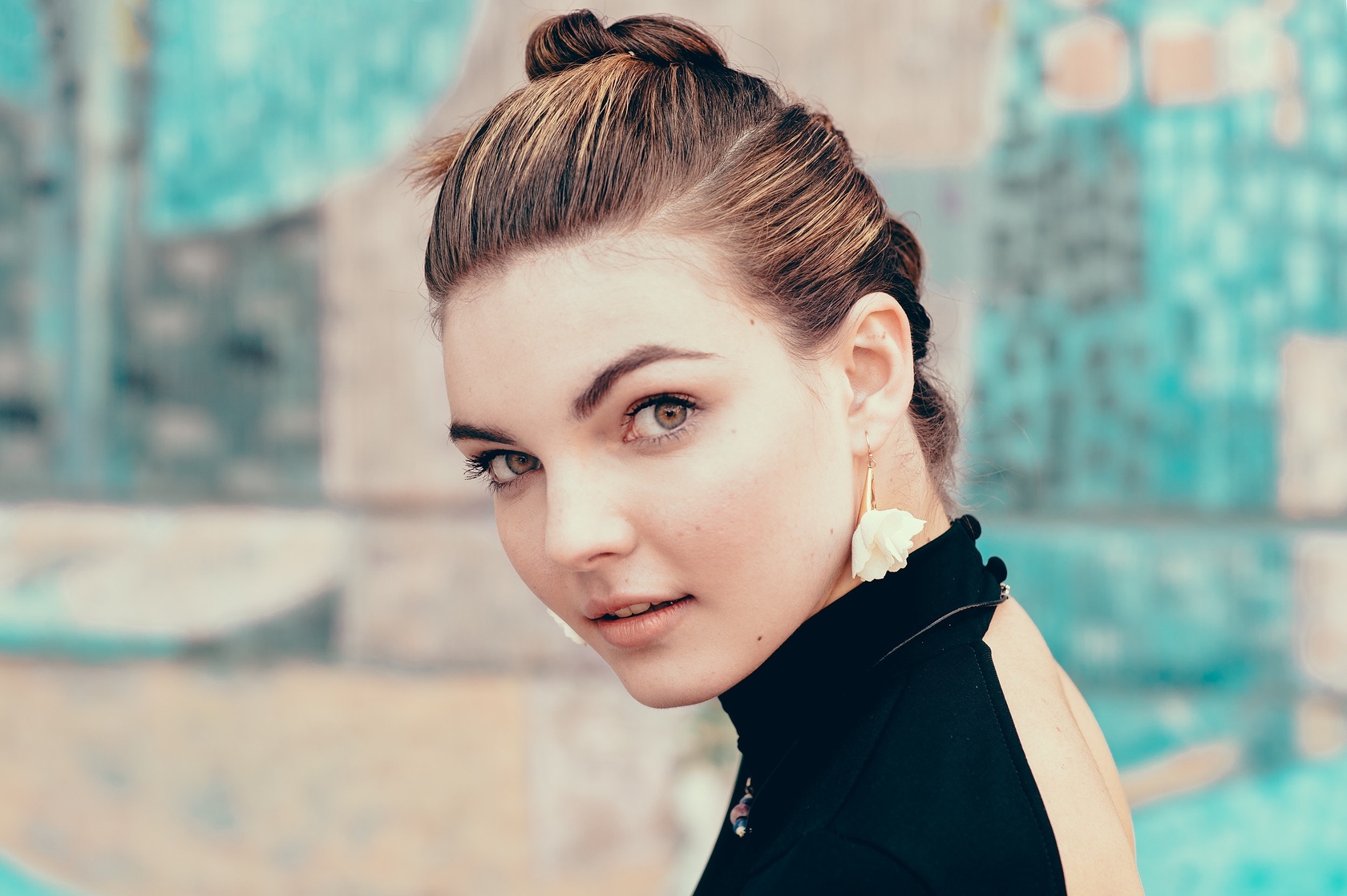 Camren Bicondova