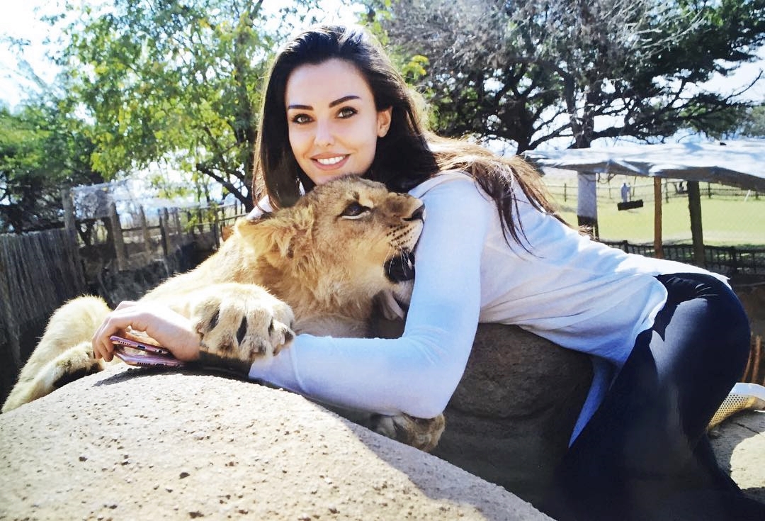 Tuvana Türkay Tuvana Türkay