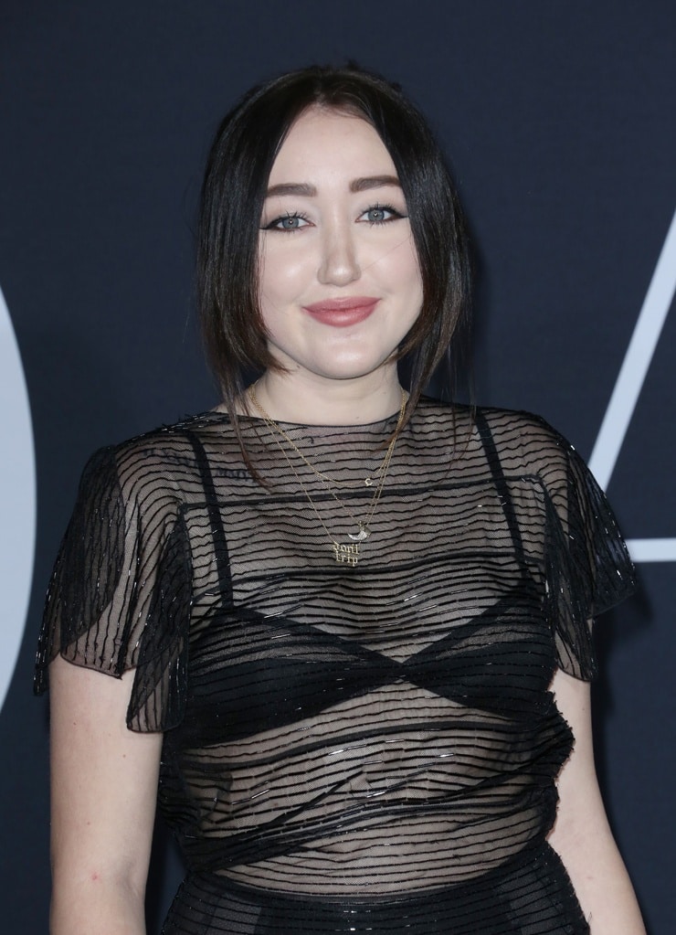 Noah Cyrus image