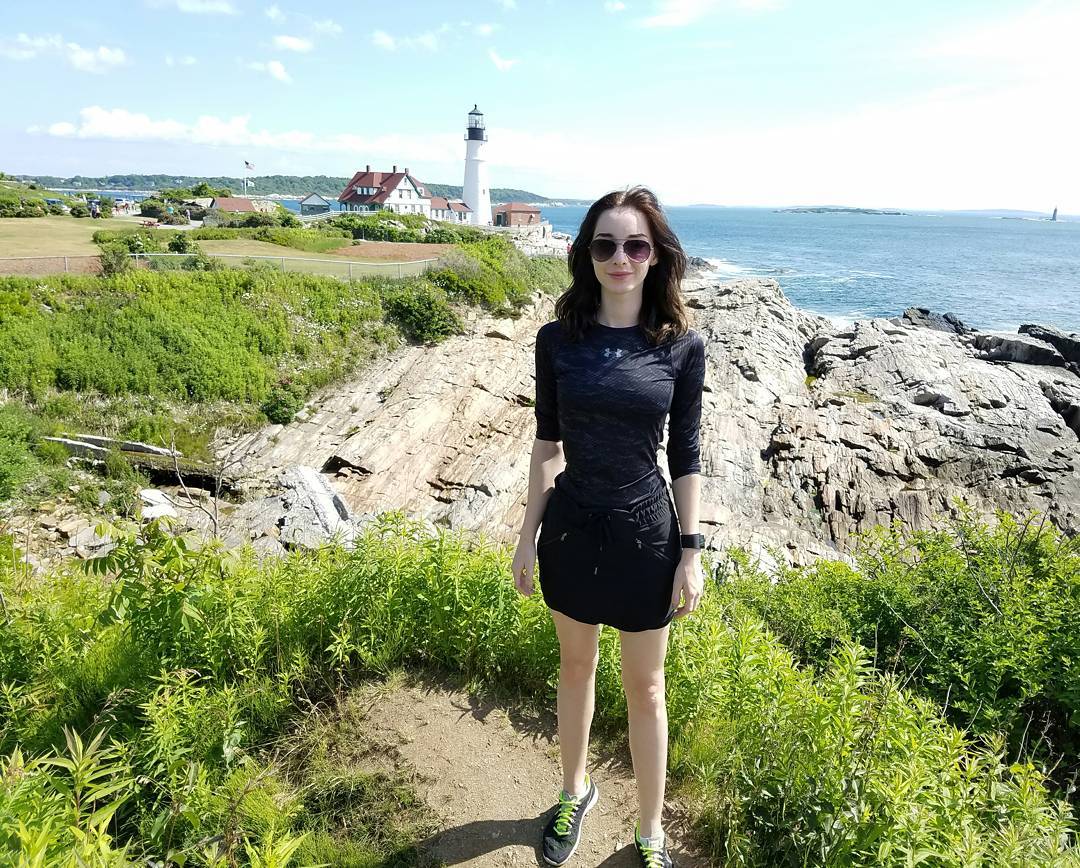 Emma Dumont Emma Dumont