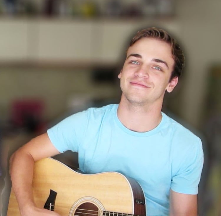 Sean Grandillo