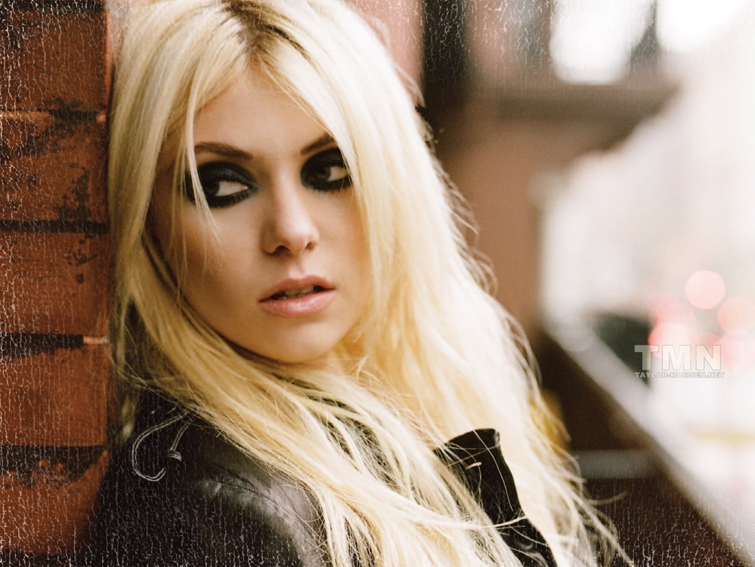 Picture of Taylor Momsen