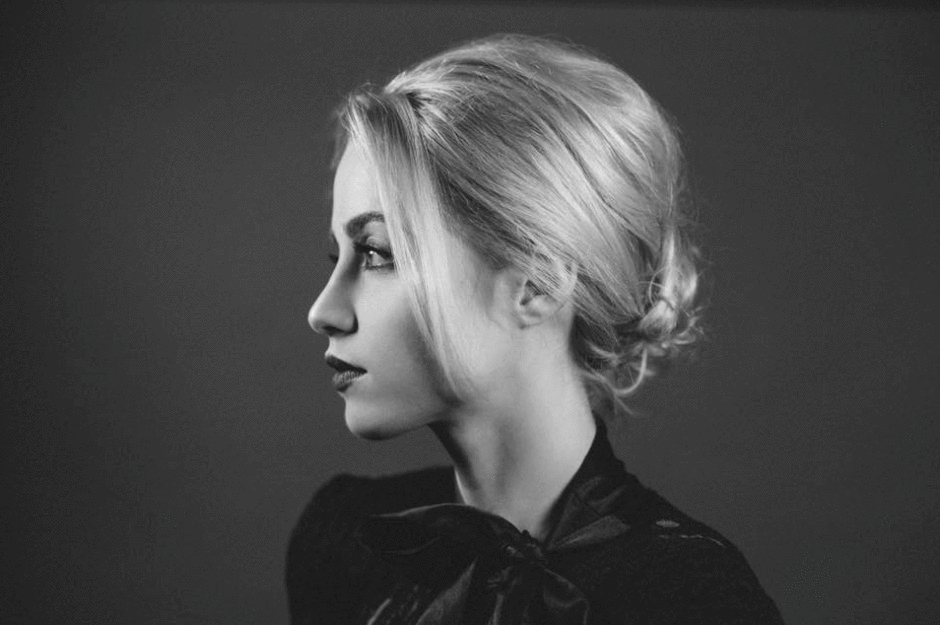 Carah Faye Charnow Carah Faye Charnow